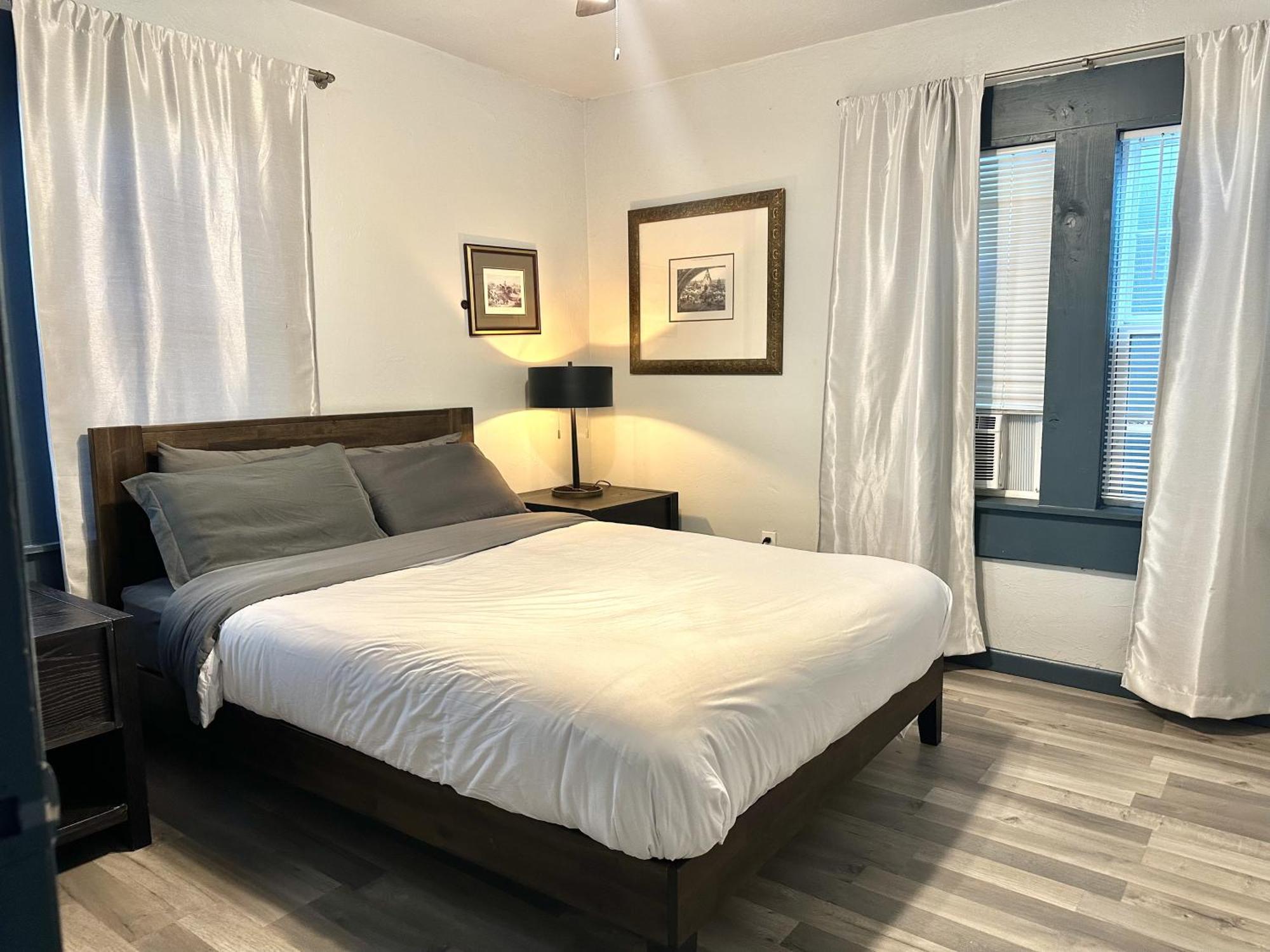 Cozy Winter Getaway With Garden 20-A Villa Oklahoma City Exterior photo